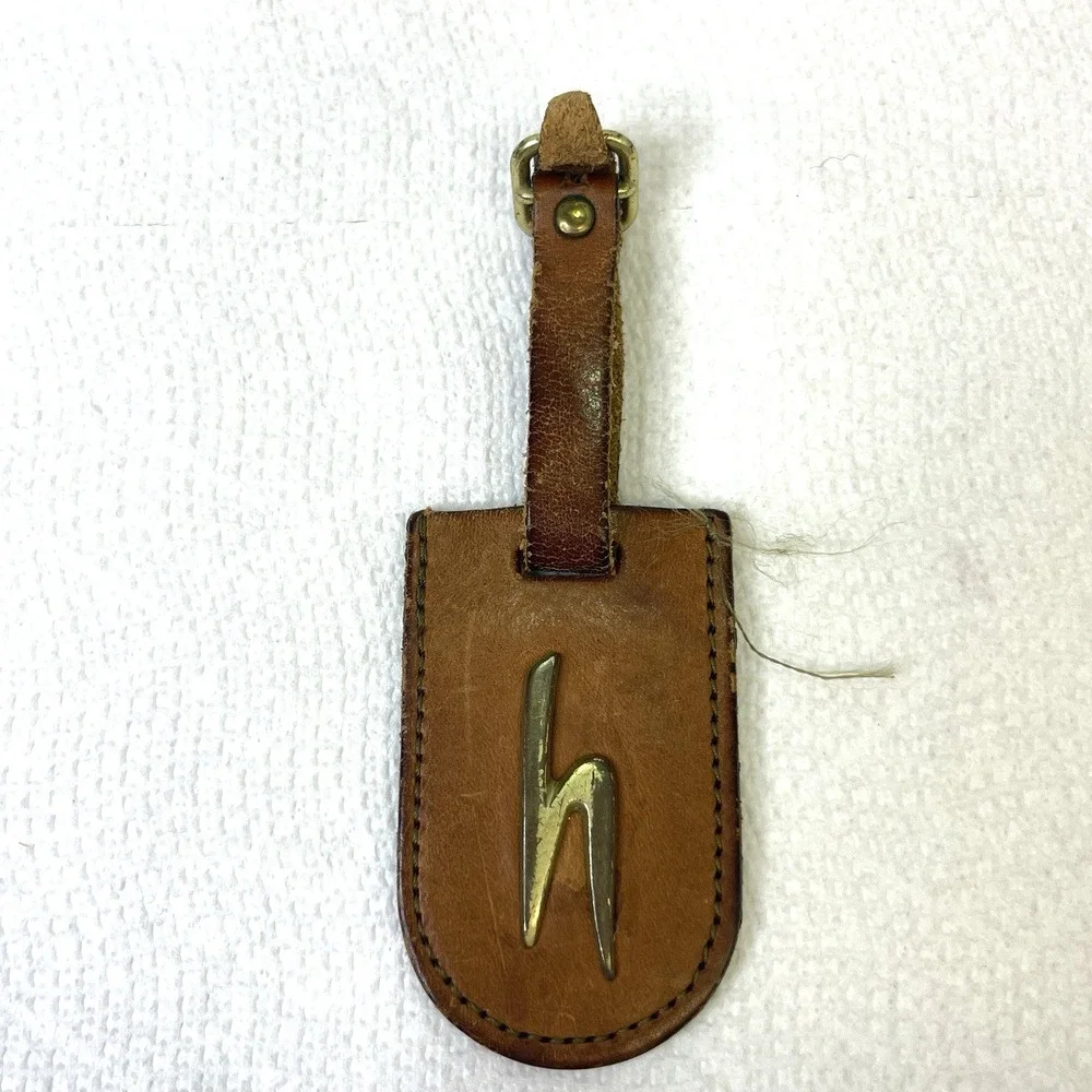 Hartmann Luggage Tag Leather‎ Brown hang tag with buckle 2-3/4